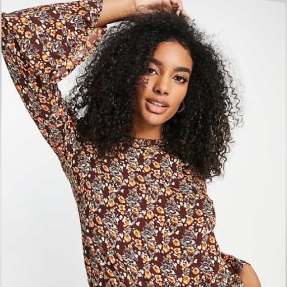 NWT ASOS Y.A.S. Olima floral print flared sleeve top in brown peplum sleeve M - Picture 2 of 11